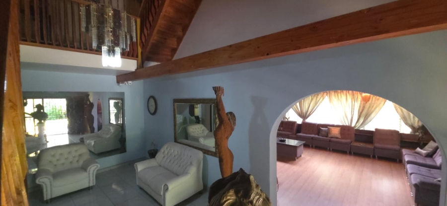 6 Bedroom Property for Sale in Wilkeville North West